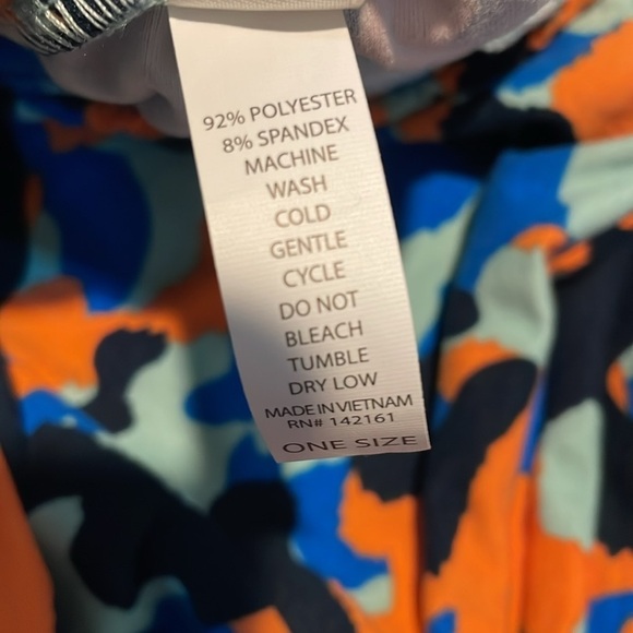 Lularoe Women’s Camo Leggings One Size - Picture 4 of 4